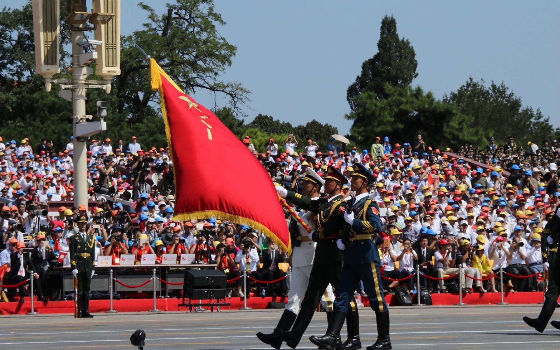 开云体育APP下载-热血拼搏:双方拼尽全力,场上情绪高涨,热血拼搏的文案